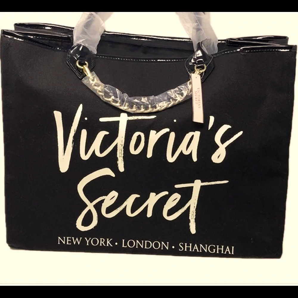 Beautiful victoria secret signature bag . Great for travel hard to find - Picture 1 of 2